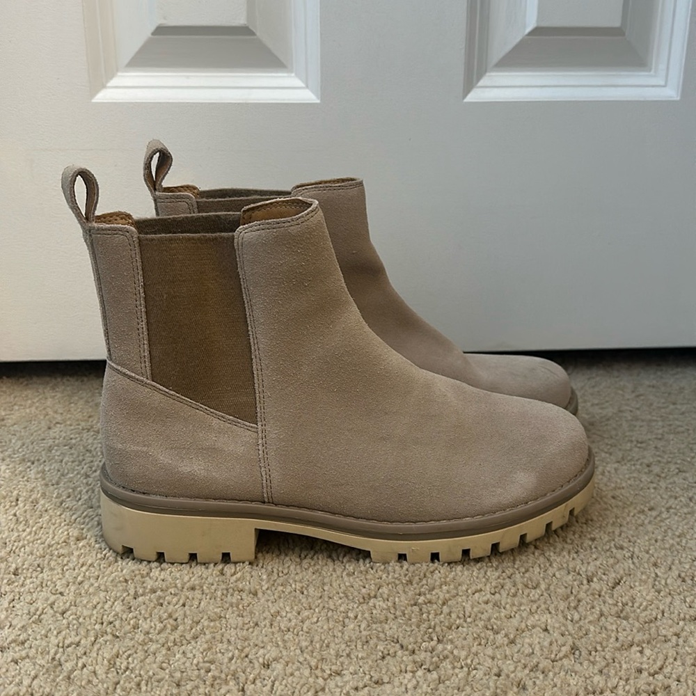 Crown Vintage Chelsea Boots